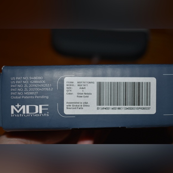 MDF PROCARDIAL TITANIUM STETHOSCOPE ORION NEBULA/ROSE GOLD & accessories - Picture 4 of 14